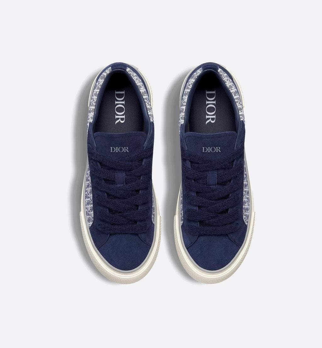 B33 Spin Sneaker
